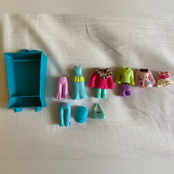 12 pc Vintage Polly Pocket Clothing & Open closet - Picture 3 of 4